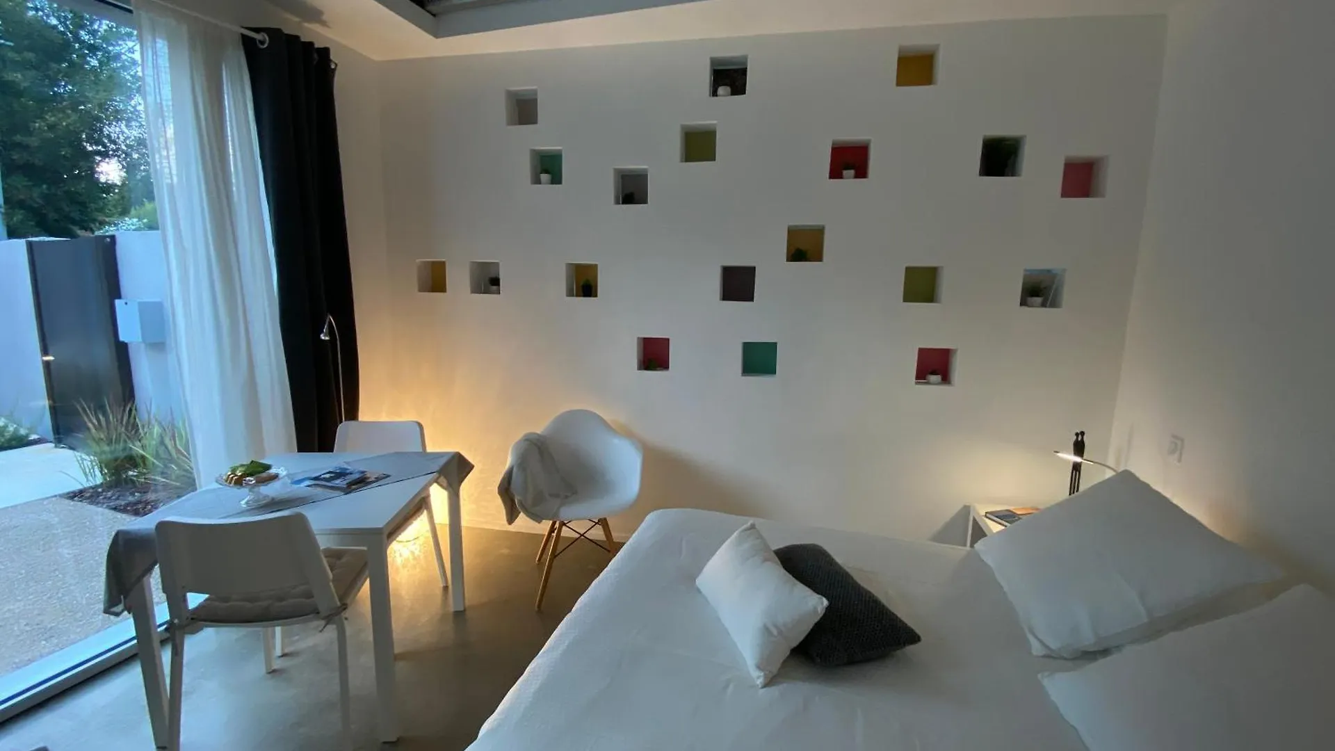 Le Studio Монтобан